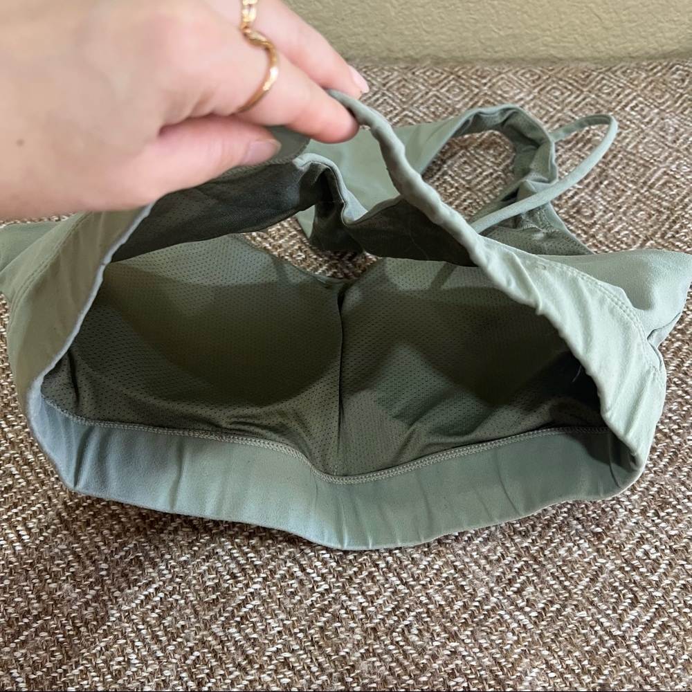 AYBL Green Sage CORE SPORT BRA Sz L Bundle Of 2 Outdoor Gym Casual Gorpcore - Picture 5 of 13